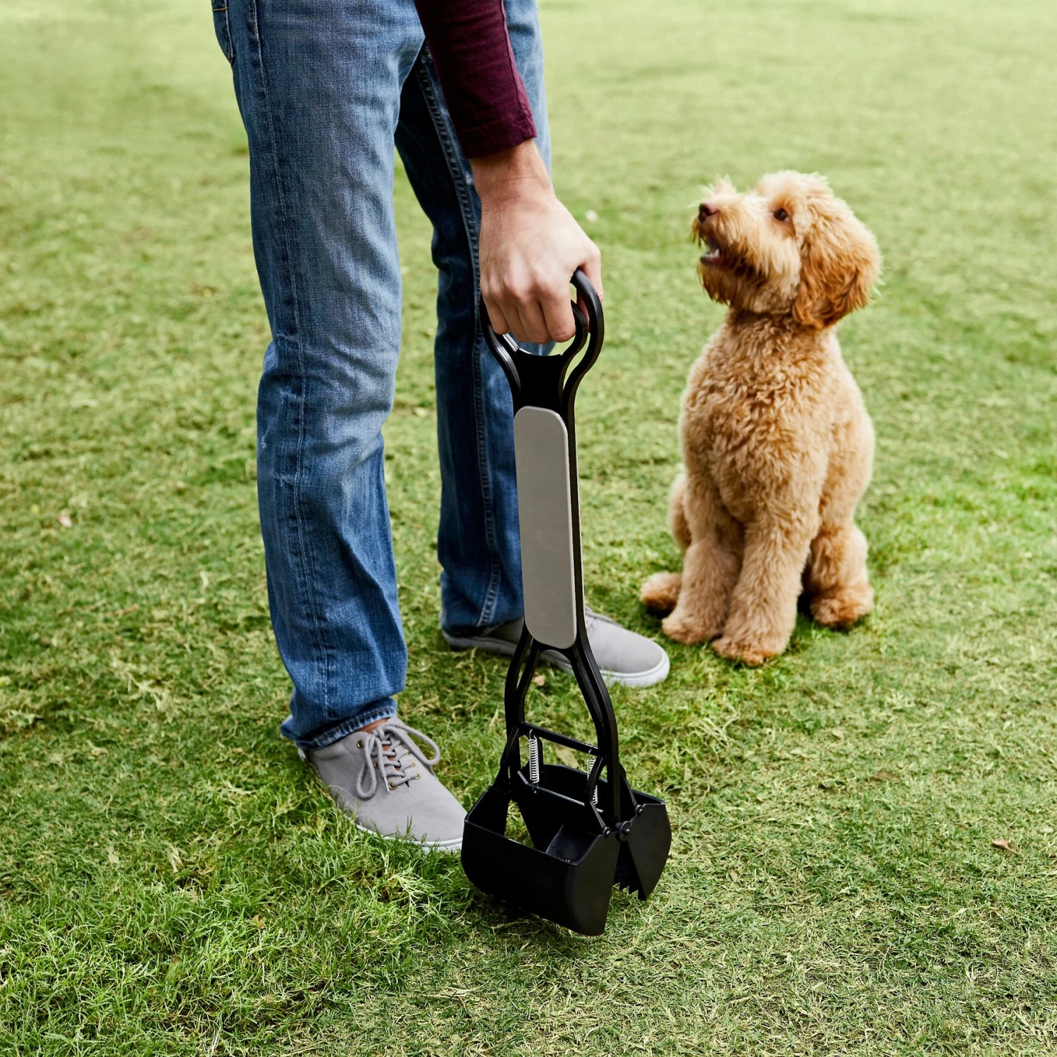 Frisco Spring Action Scooper 5 Frisco Spring Action Scooper - Image 3